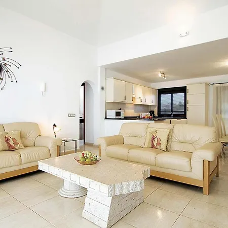 Playa Blanca Sleeps 7 Wifi *