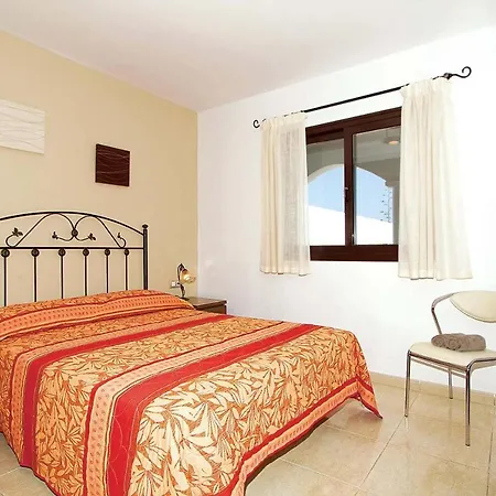 Playa Blanca Sleeps 7 Wifi